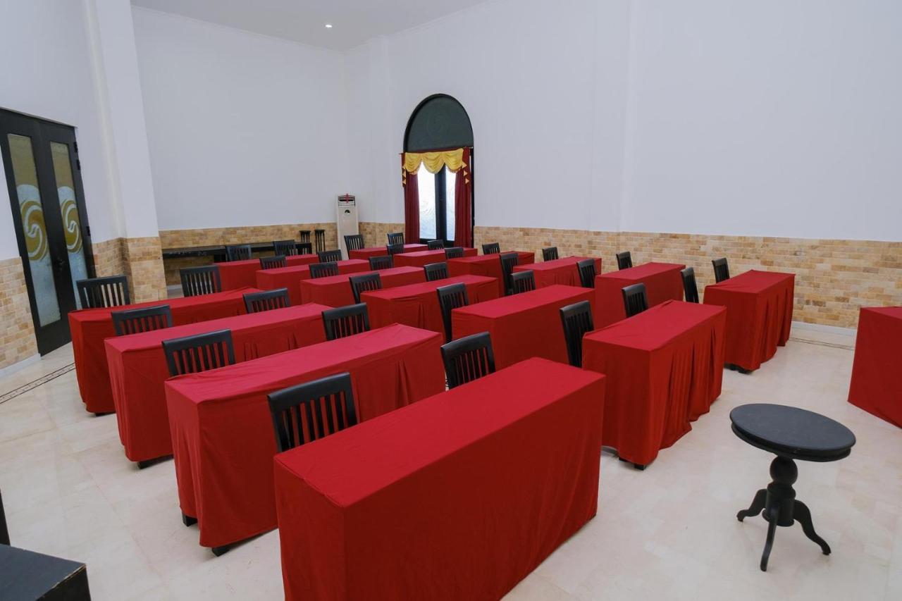 The Grand Palace 3* Yogyakarta